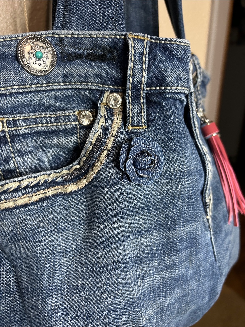 HANDMADE Upcycled Denim Shoulder Bag "The Buckoff" - Picture 7 of 7